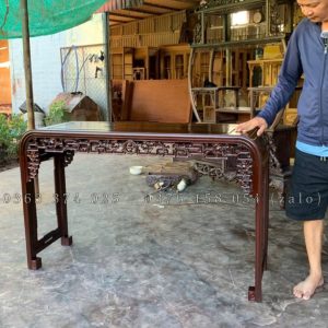 Bàn bày đồ truyện xúc